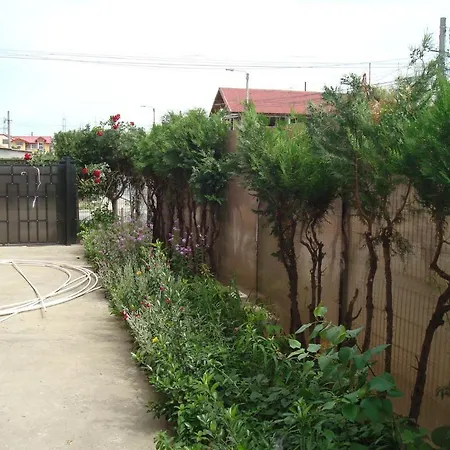 Konukevi Pensiunea Casa Soarelui 3*