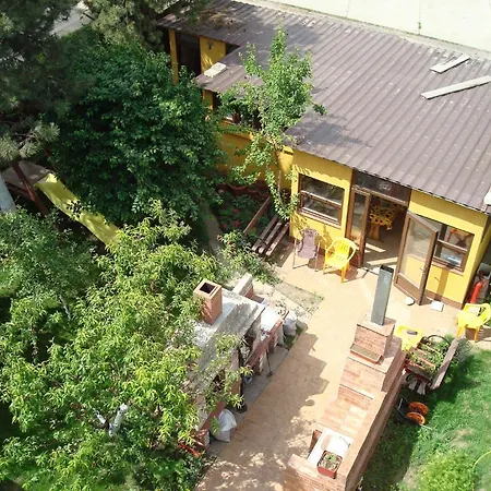 Konukevi Pensiunea Casa Soarelui 3*